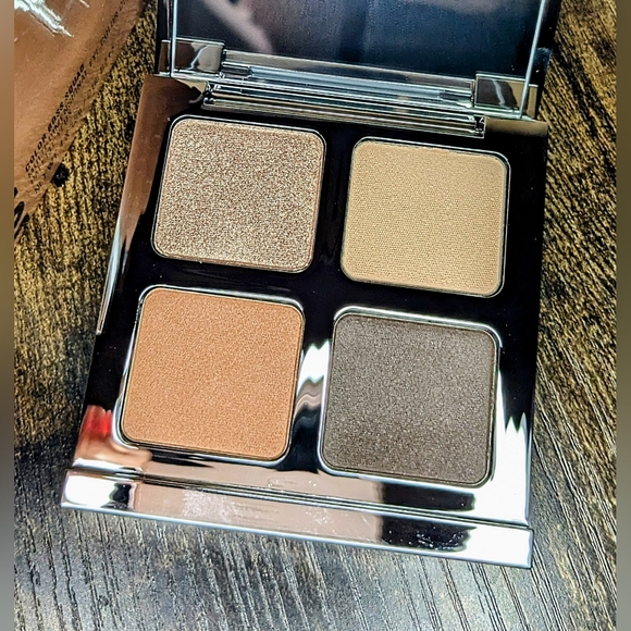 👑CLOSET PICK 👑 IL MAKIAGE (workaholic) Color Boss Squad Eyeshadow Palette - Picture 12 of 14